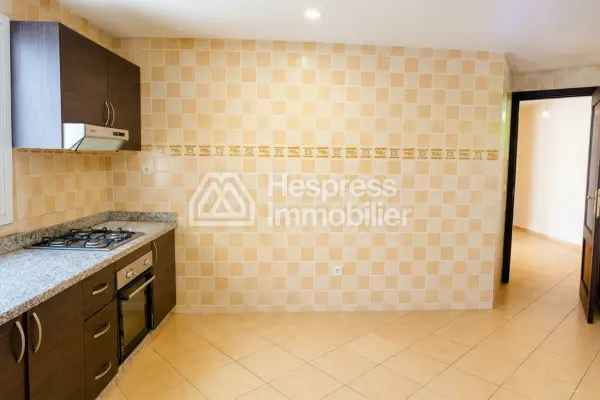 Unfurnished apartment for rent in Branes
