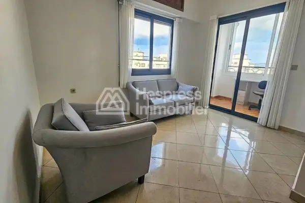 Bel Appartement en Location à la Corniche