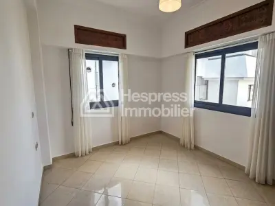 Bel Appartement en Location à la Corniche