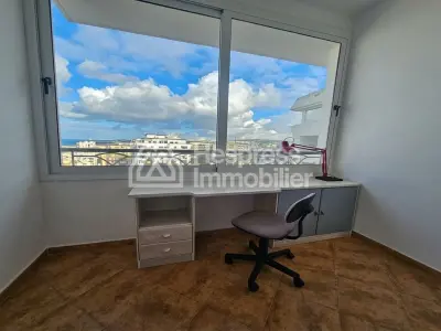 Bel Appartement en Location à la Corniche
