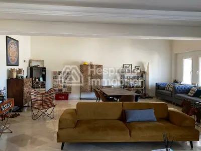 Appartement spacieux non meublé