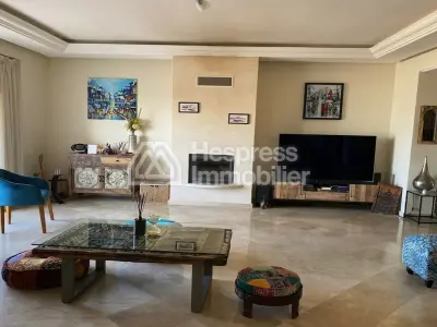 Appartement spacieux non meublé