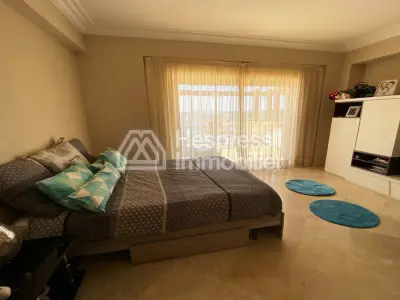 Appartement spacieux non meublé