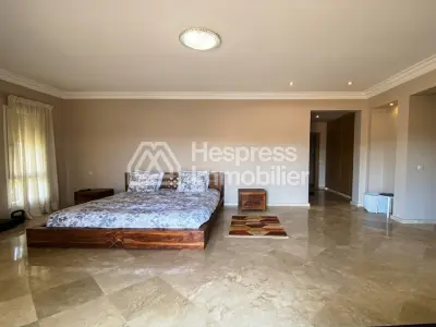 Appartement spacieux non meublé