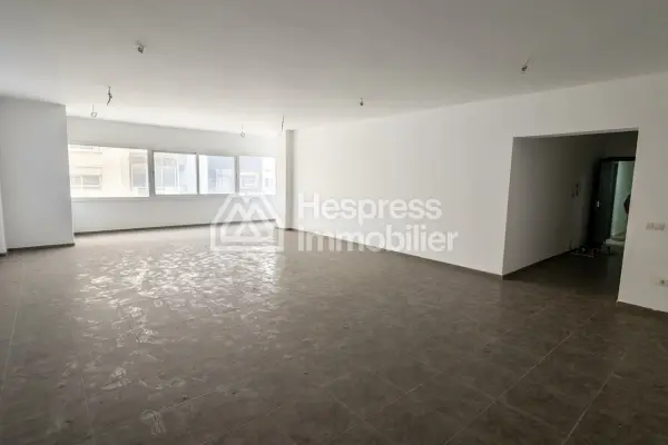 3 Bureaux Spacieux à Louer