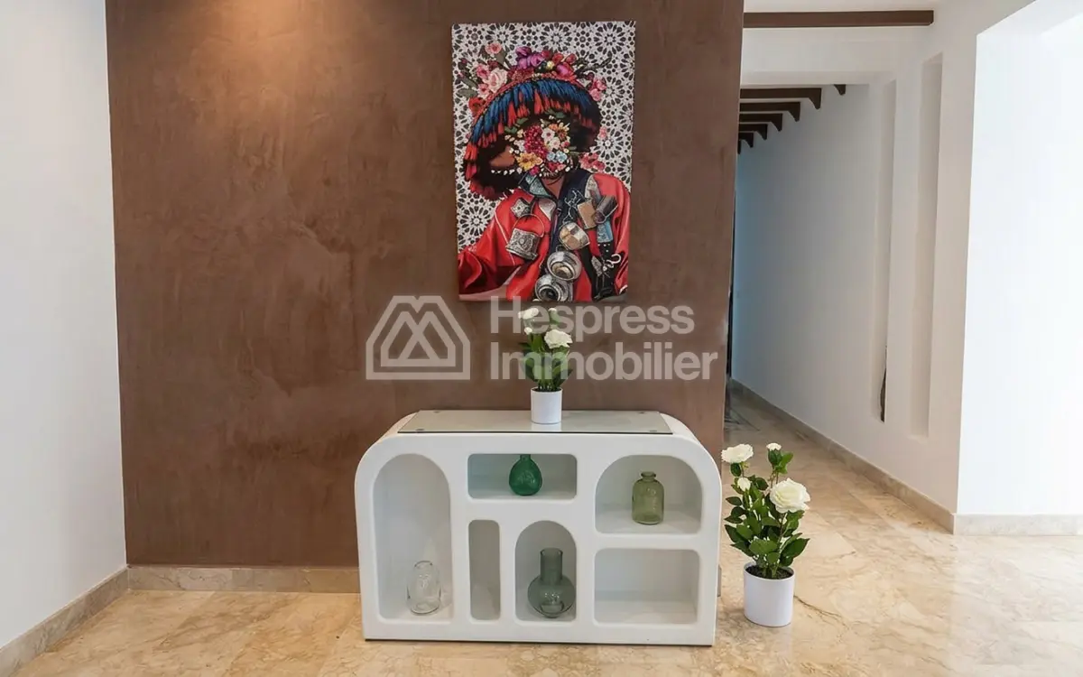 Appartement Chic Meublé à Louer Corniche Tanger