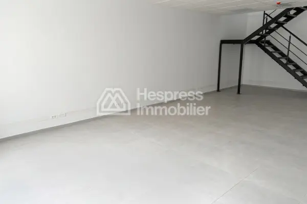 Set up your business in a duplex office