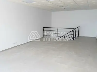 Installez Votre Activité dans un Bureau Duplex