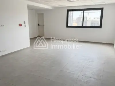 Installez Votre Activité dans un Bureau Duplex