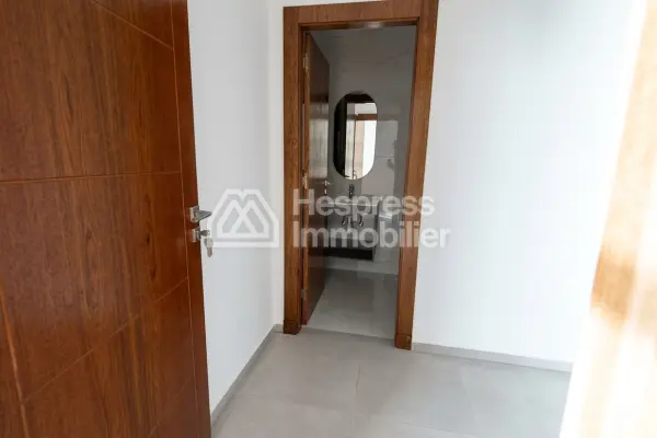 Set up your business in a duplex office