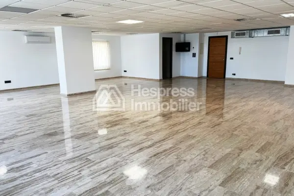 Luxury Office with Sea View for Rent