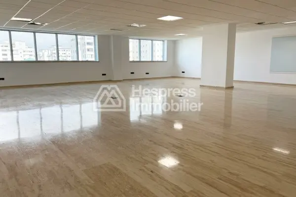 Luxury Office with Sea View for Rent