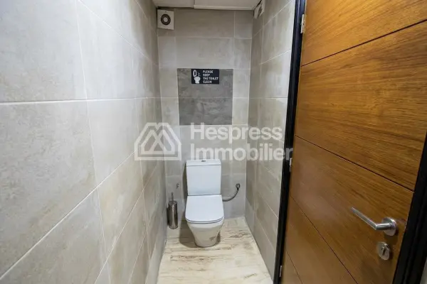 Luxury Office with Sea View for Rent