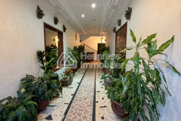 Beautiful apartment for rent at Mozart . 4 large rooms. Furnished.