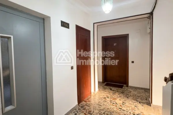 Beautiful apartment for rent at Mozart . 4 large rooms. Furnished.