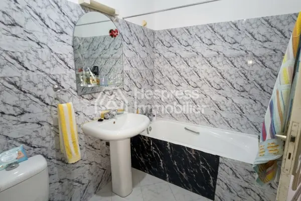 Beautiful apartment for rent at Mozart . 4 large rooms. Furnished.