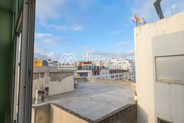 Beautiful apartment for rent at Mozart . 4 large rooms. Furnished.