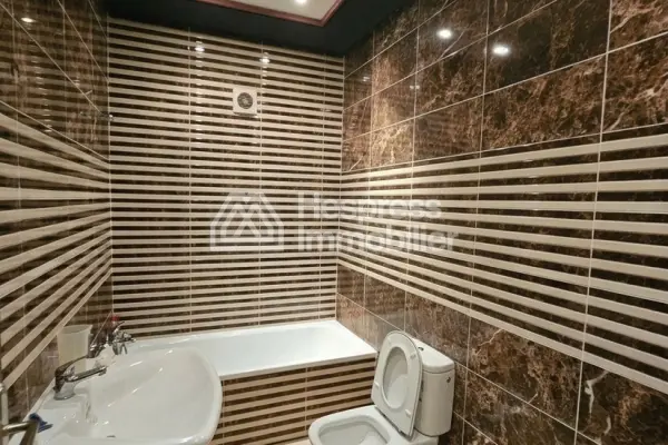 Apparently for sale, Trua Atlas. Area 107 m². Armored door, security