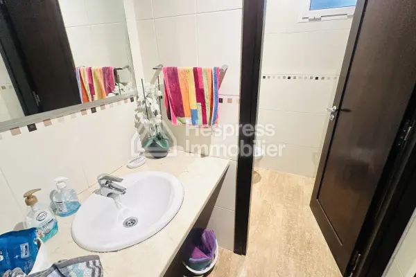 À VENDRE – Villa à El Menzeh avec Vue Panoramique 