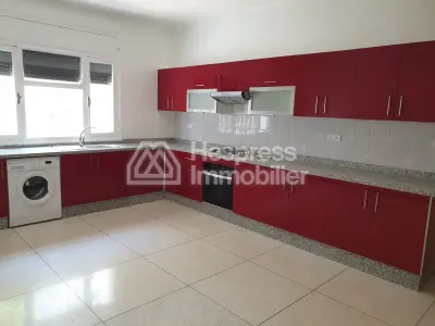 For rent – ​​Modern villa in Agdal , near the forest and the Lycée Descartes