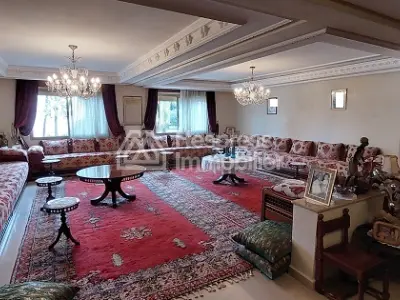 Grand appartement au quartier IBERIA