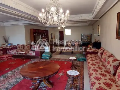 Grand appartement au quartier IBERIA