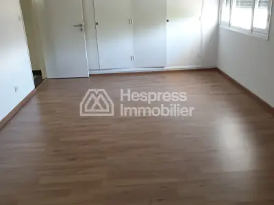 For rent – ​​Modern villa in Agdal , near the forest and the Lycée Descartes