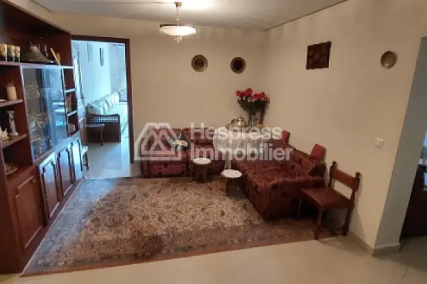 Large apartment in the Iberia district