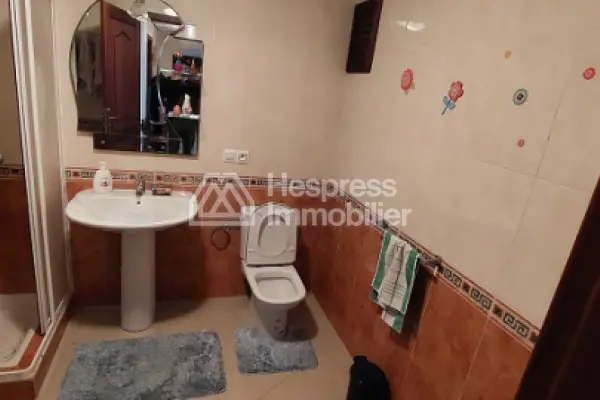 Large apartment in the Iberia district