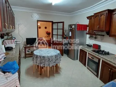Grand appartement au quartier IBERIA