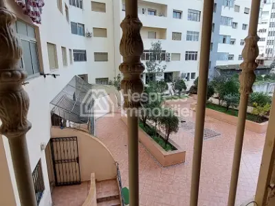 Grand appartement au quartier IBERIA