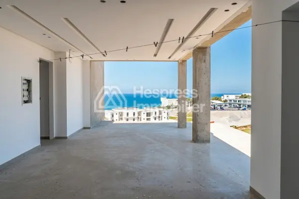 Villa in Al Mnar with sea view, 326 m²