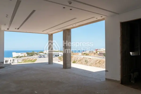 Villa in Al Mnar with sea view, 326 m²