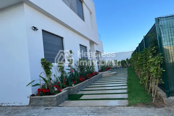 Villa d’exception à vendre à El Menzeh – Résidence sécurisée