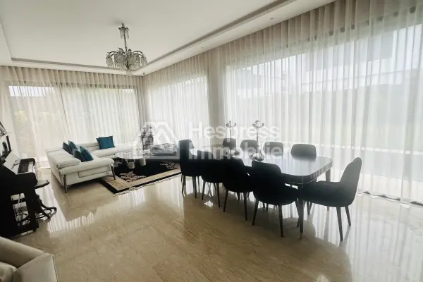 Villa d’exception à vendre à El Menzeh – Résidence sécurisée