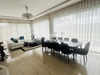 Villa d’exception à vendre à El Menzeh – Résidence sécurisée