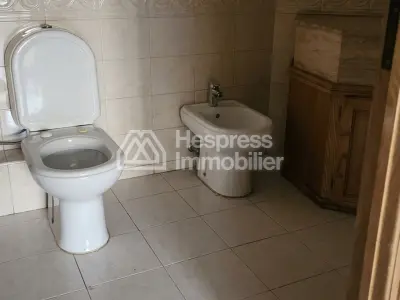 Bel appartement à vendre en plein boulevard Ghandi