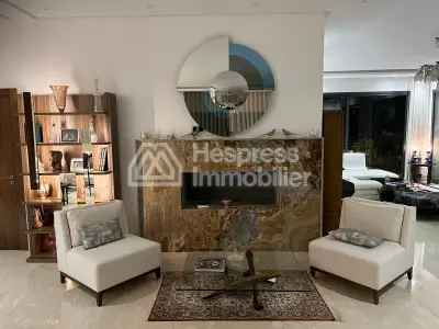 Villa d’exception à vendre à El Menzeh – Résidence sécurisée