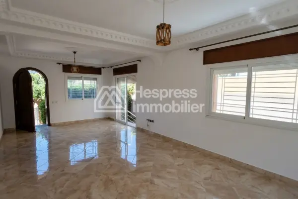 Emplacement villa EVC piscine sur la route Achakar