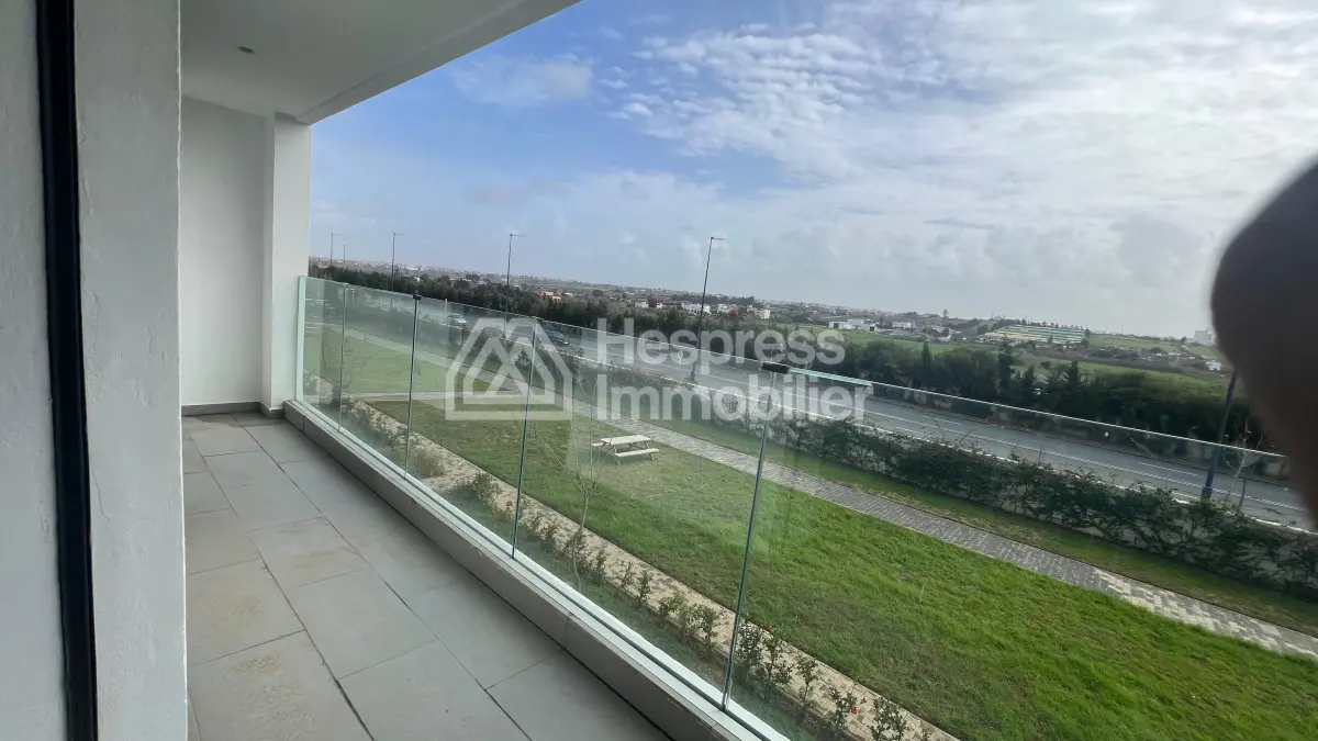 Villa neuve à louer à Harhoura – Résidence sécurisée