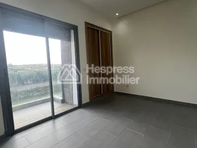 Villa neuve à louer à Harhoura – Résidence sécurisée