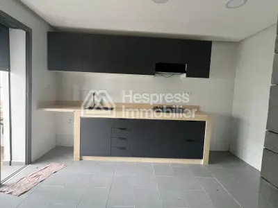 Villa neuve à louer à Harhoura – Résidence sécurisée
