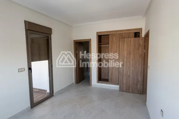 Appartement à louer à Riad Salam Marjane