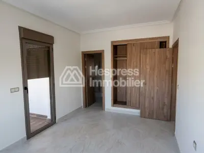 Appartement à louer à Riad Salam Marjane