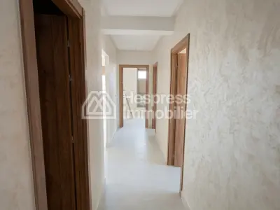 Appartement à louer à Riad Salam Marjane