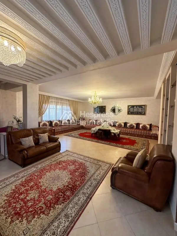 Villa for sale in Moujahidine