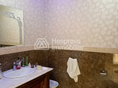 Villa for sale in Moujahidine