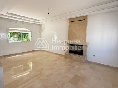 Unfurnished villa for rent in Boubana
