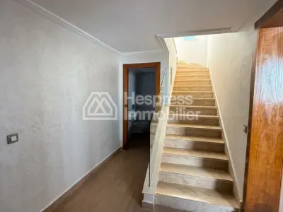 Unfurnished villa for rent in Boubana