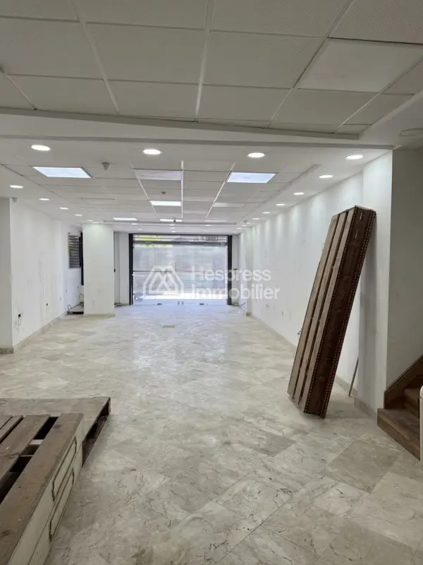 Commercial premises in Branes